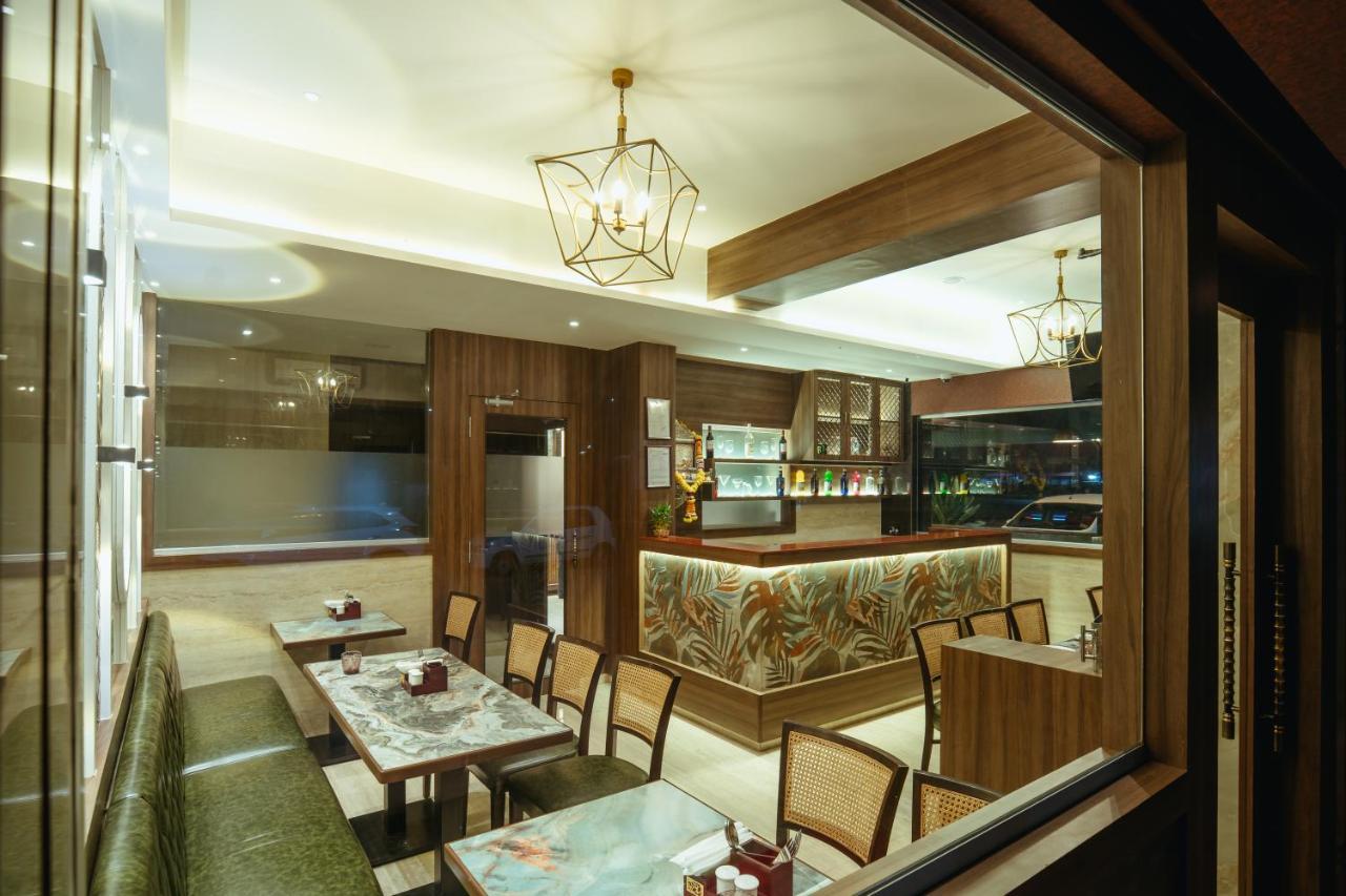 Gold Crest Suites Navi Mumbai Exterior photo